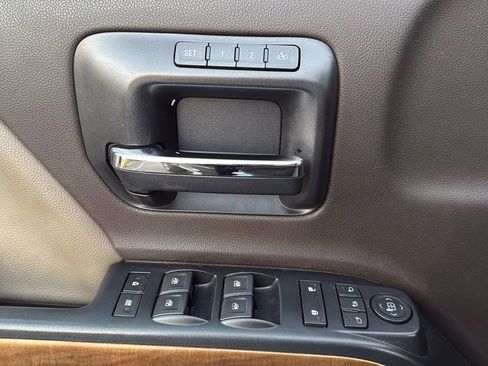 Used 2018 Chevrolet Silverado 1500 LTZ w/ LTZ Plus Package image 44