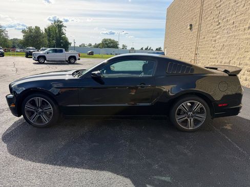 Used 2014 Ford Mustang Coupe w/ V6 Performance Package RWD image 2