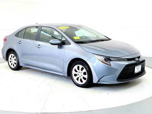 Used 2024 Toyota Corolla LE FWD image 7