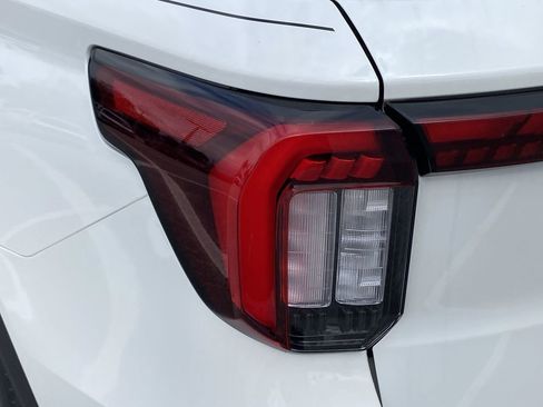 New 2026 Ford Explorer ST-Line w/ Premium Package image 7