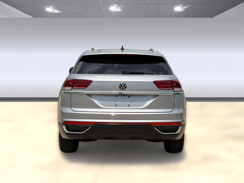 Used 2022 Volkswagen Atlas Cross Sport SE FWD image 10