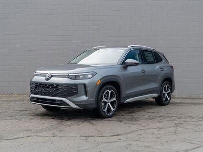 New 2025 Volkswagen Tiguan SE