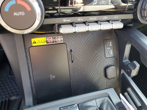 New 2025 Toyota Tacoma TRD Off-Road image 19