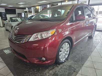Used 2017 Toyota Sienna XLE 7-Passenger 4DR MINI-VAN