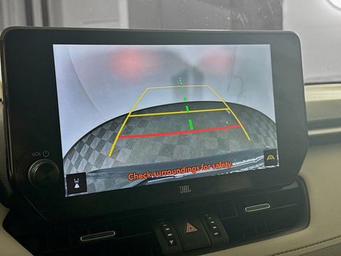 Used 2023 Toyota RAV4 XLE Premium image 12