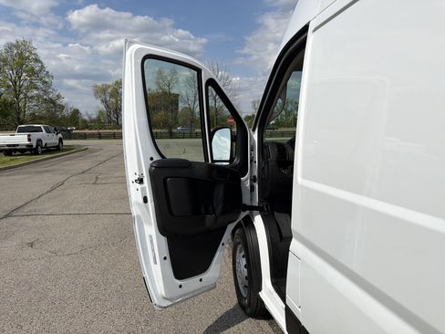 Used 2023 RAM ProMaster 2500 image 10
