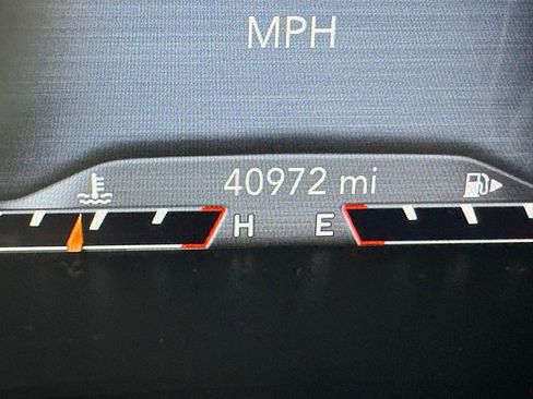 Used 2022 Jeep Cherokee Limited w/ Elite Package AWD/4WD image 11