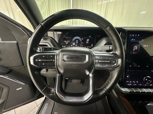 Used 2025 GMC Yukon Denali AWD/4WD image 33