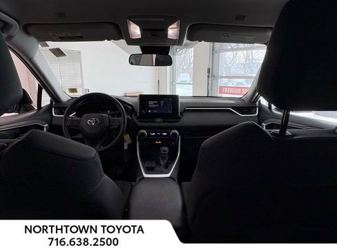 Used 2023 Toyota RAV4 LE image 12