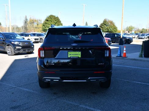 Used 2026 Ford Explorer Active w/ Active Comfort Package image 5