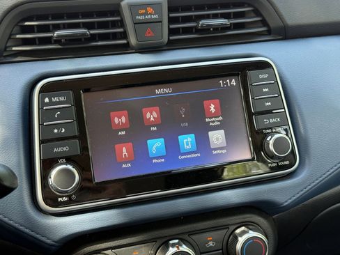Used 2025 Nissan Versa SV FWD image 20