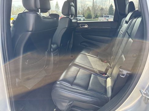 Used 2011 Jeep Grand Cherokee Laredo image 9