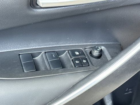 Certified 2022 Toyota Corolla SE w/ Carpet Mat Package (TMS) FWD image 14