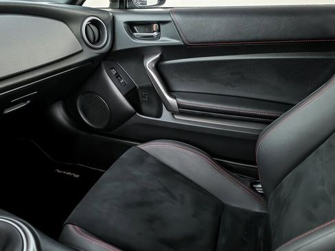 Used 2015 Subaru BRZ Limited RWD image 32