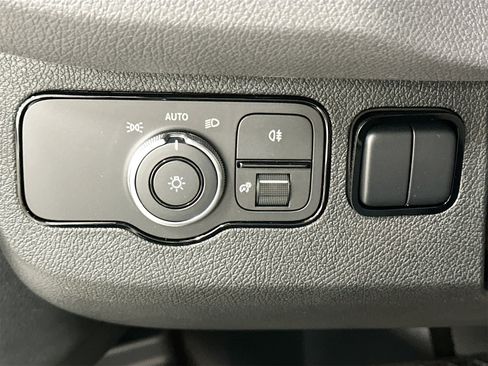 Used 2025 Mercedes-Benz Sprinter 2500 image 9