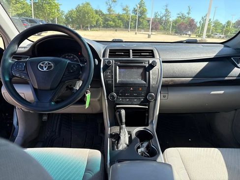 Used 2015 Toyota Camry LE FWD image 21