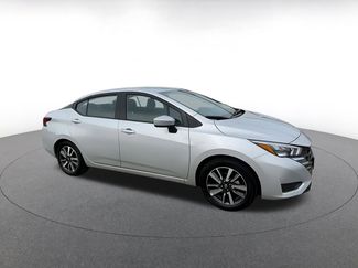 Used 2025 Nissan Versa SV video 2