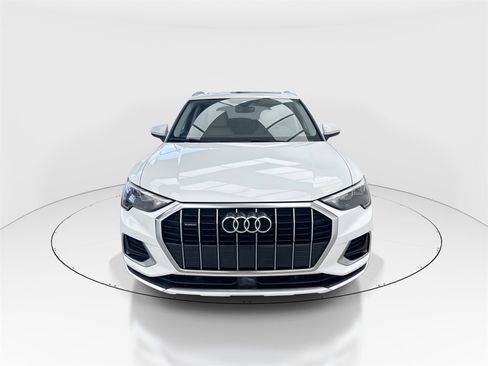 Used 2020 Audi Q3 2.0T Premium image 3