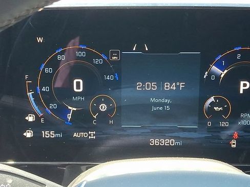Used 2025 Chevrolet Suburban Z71 AWD/4WD image 15