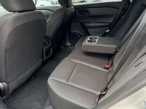 Used 2024 Nissan Rogue S image 10