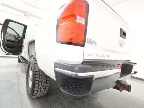 Used 2019 Chevrolet Silverado 2500 W/T w/ WT Convenience Package AWD/4WD image 24