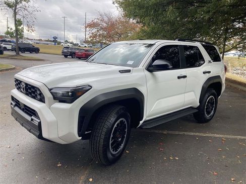 Used 2025 Toyota 4Runner TRD Off-Road image 4