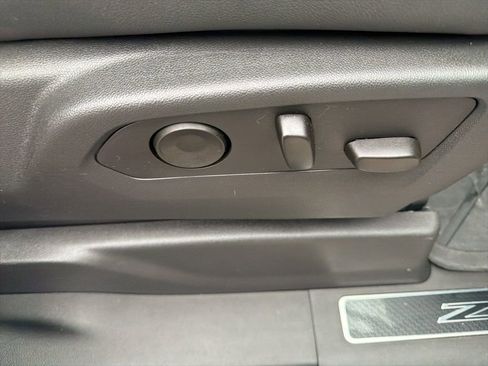 Used 2023 Chevrolet Silverado 1500 ZR2 w/ Technology Package image 26