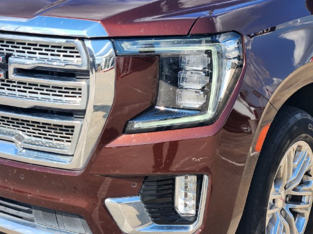 Used 2023 GMC Yukon XL SLT AWD/4WD image 9
