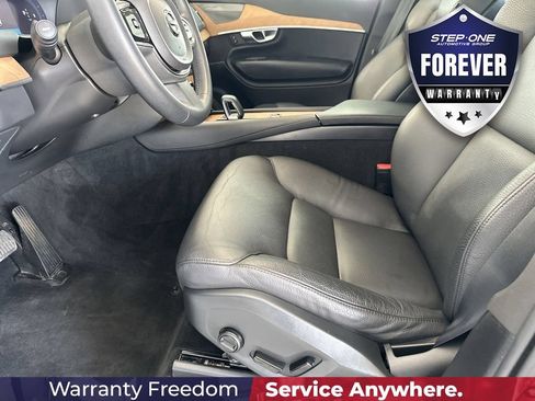Used 2024 Volvo XC90 B6 Plus w/ Protection Package Premier AWD/4WD image 13
