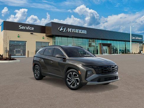 New 2026 Hyundai Tucson Limited AWD/4WD image 2