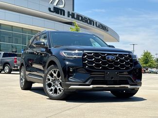 Used 2025 Ford Explorer Platinum w/ Ultimate Package RWD video 2