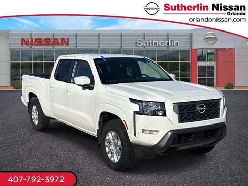 Certified 2022 Nissan Frontier SV w/ Technology Package image 1