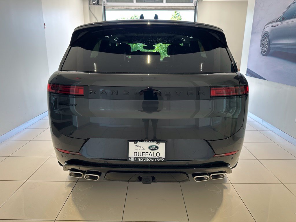 New 2025 Land Rover Range Rover Sport Dynamic SE AWD/4WD image 3