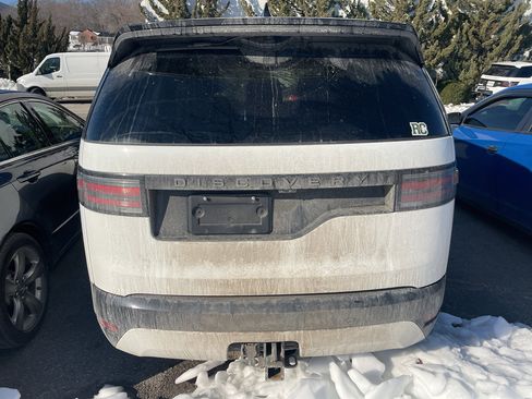 Used 2024 Land Rover Discovery Dynamic SE image 7