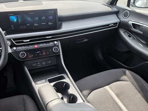 Used 2025 Hyundai Sonata SEL FWD image 20