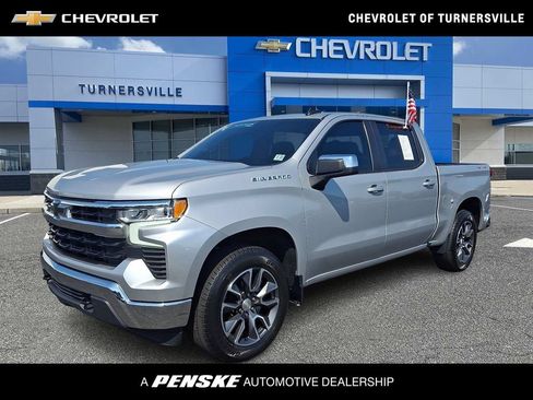 Certified 2022 Chevrolet Silverado 1500 LT AWD/4WD image 1