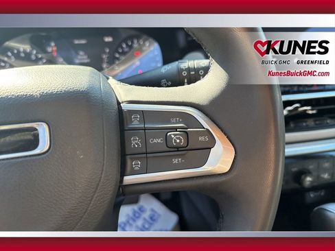 Used 2025 Jeep Compass Limited image 20