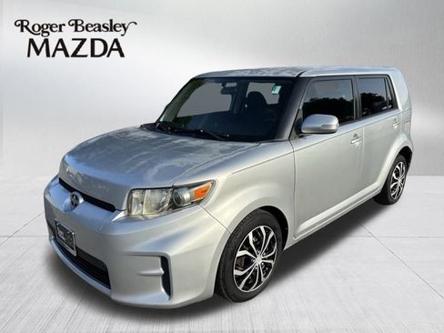 Used 2012 Scion xB image 1