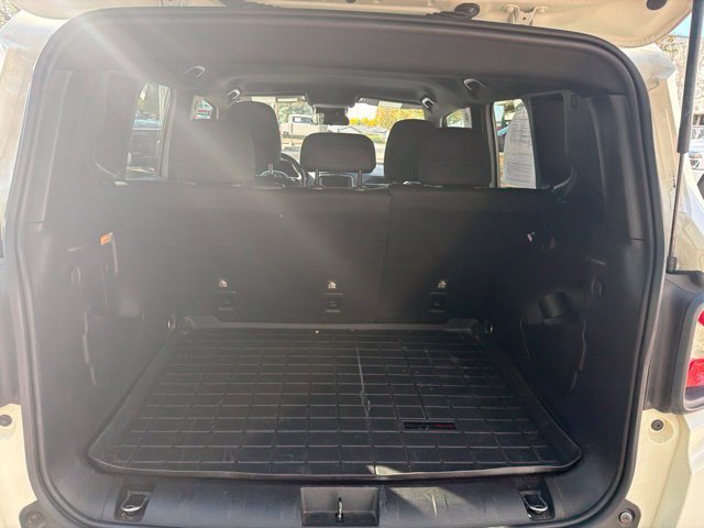Used 2021 Jeep Renegade Latitude AWD/4WD image 11