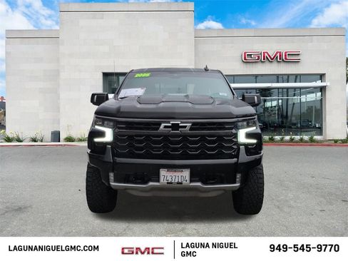 Used 2025 Chevrolet Silverado 1500 ZR2 w/ Technology Package image 2