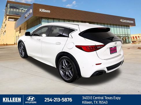 Used 2018 INFINITI QX30 Sport w/ Cargo Package FWD image 5
