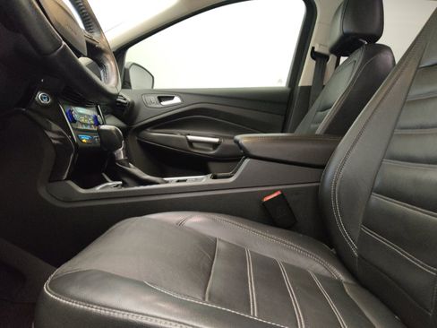 Used 2017 Ford Escape Titanium FWD image 17