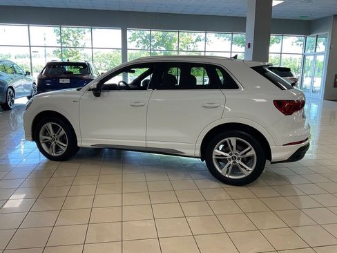 Used 2023 Audi Q3 2.0T Premium w/ Convenience Package AWD/4WD image 4