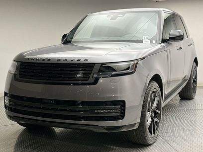 Used 2025 Land Rover Range Rover SE