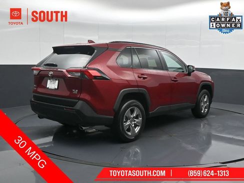 Used 2025 Toyota RAV4 XLE AWD/4WD image 2