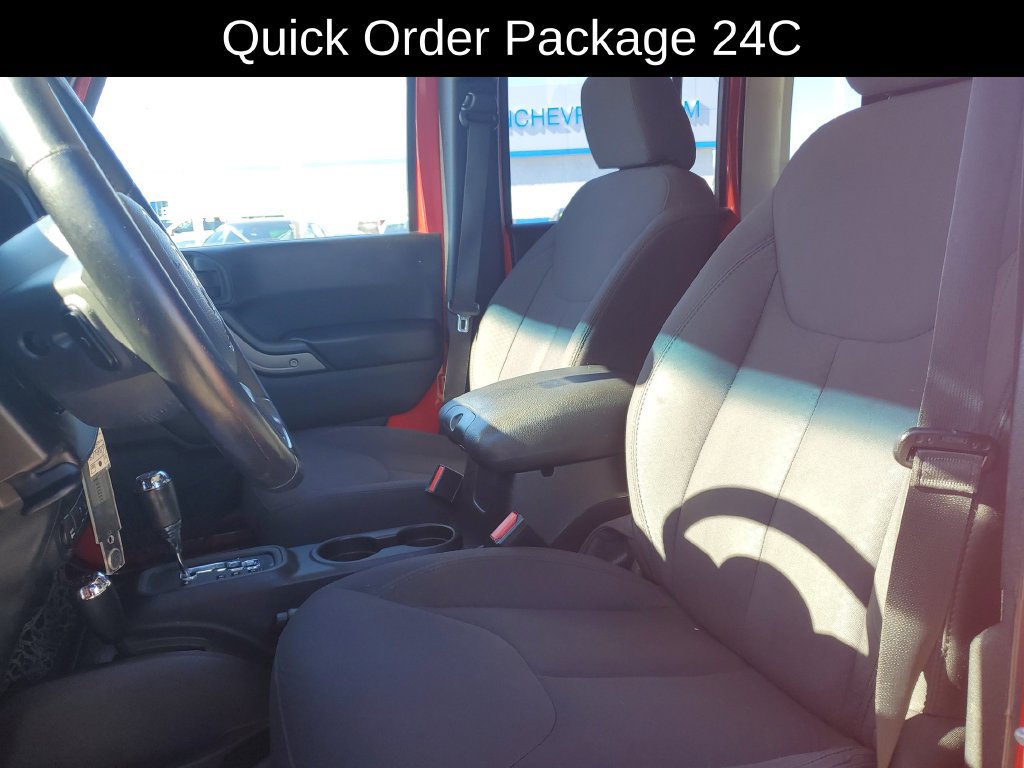 Used 2015 Jeep Wrangler Unlimited Sport w/ Connectivity Group AWD/4WD image 7