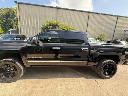 Used 2014 Chevrolet Silverado 1500 LTZ Z71 w/ LTZ Plus Package AWD/4WD image 4