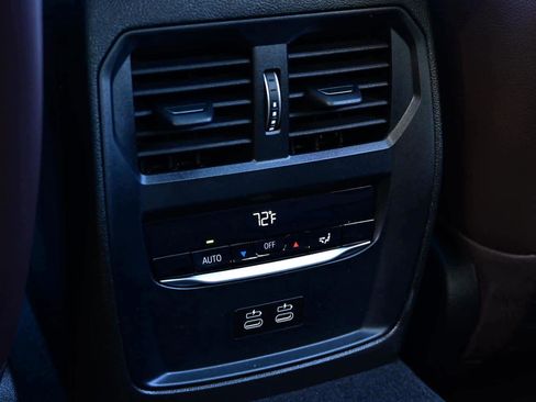 Used 2025 BMW 330i xDrive Sedan w/ Premium Package image 25