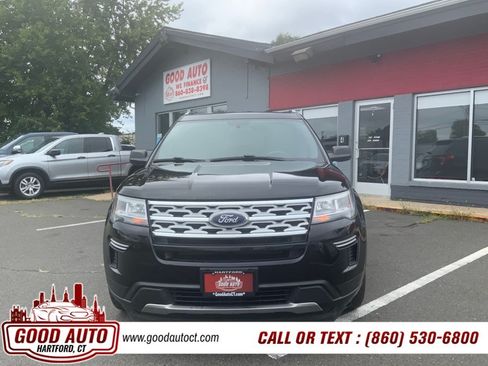 Used 2019 Ford Explorer XLT AWD/4WD image 2