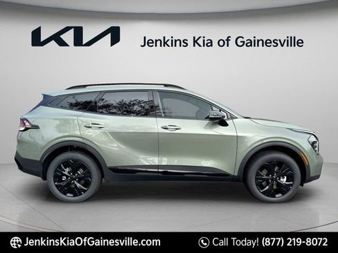 Used 2025 Kia Sportage X-Line AWD/4WD image 2